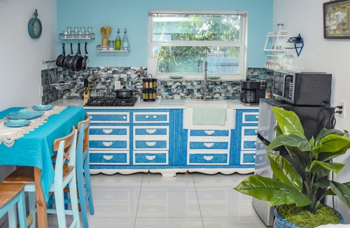 Hialeah Apartment | Miami Boho Beach Place - Great location for all your needs!