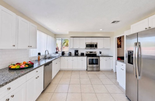 Ives Estates House | Miami Heat Villa 6BR Retreat