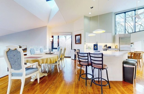 Jackson House | Mid-century home with incredible Mt. Washington view, private sauna & deck