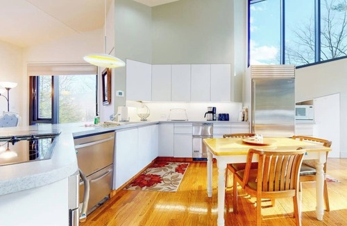 Jackson House | Mid-century home with incredible Mt. Washington view, private sauna & deck