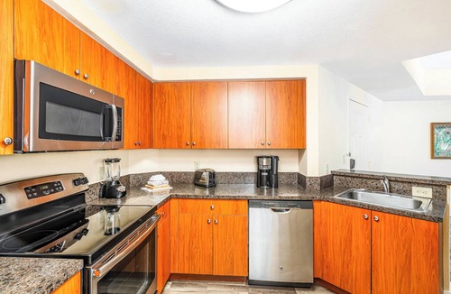 Weston Condo | Mizner Place at Weston Town Center 1BR Sunday Check-In