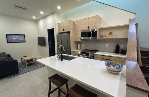 Carbondale Apartment | Modern 1-bedroom apartment in downtown Carbondale