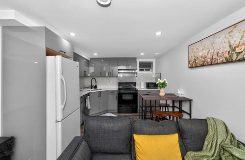 Highland Park House | Modern 2BR Basement Suite Near Downtown & Airport, SAIT, UofC | Ideal for Business Travel & Stampede Stays
