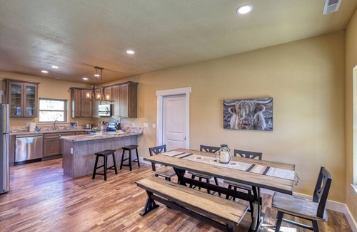 Rockerville Condo | Modern 2BR BH Retreat Condo Near Mt Rushmore Sleeps 8
