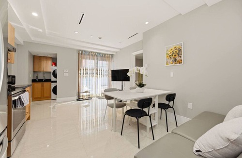 West Point Grey Apartment | Modern 3BR Suite near UBC & Jericho Beach