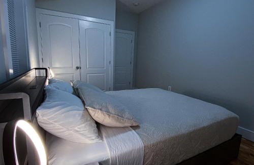 East Boston Apartment | Modern 3BR Walk to Subway 2 Min to LOGAN Airport