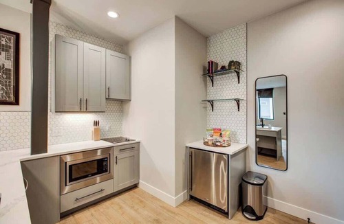 Berkeley Apartment | Modern ADA-Accessible Studio | Tennyson St Escape