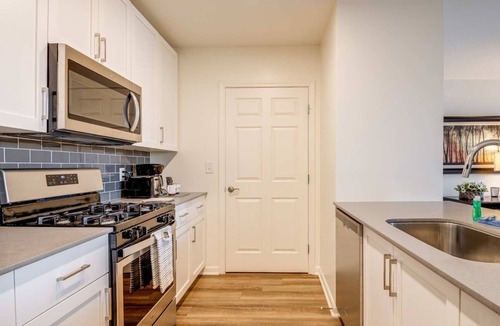 North Waltham Apartment | Modern Apt Close to Downtown ALH-12242