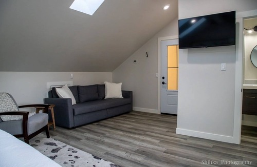 Red Deer Apartment | Modern brand new loft suite
