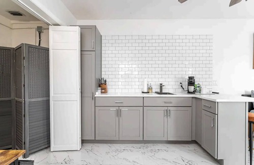 Lake Worth House | Modern Bright Studio Wifi , W/D,5 min to Beach
