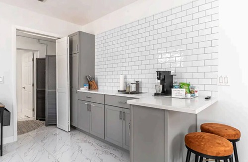 Lake Worth House | Modern Bright Studio Wifi , W/D,5 min to Beach