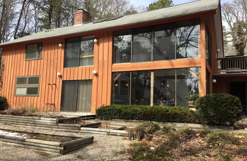 West Hyannisport House | Modern Cabin Retreat Walk to Craigville Beach
