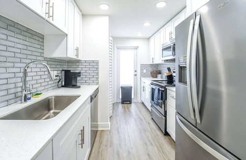 Boca Raton Apartment | Modern Coastal 2BR on Intracoastal Walk to Beach