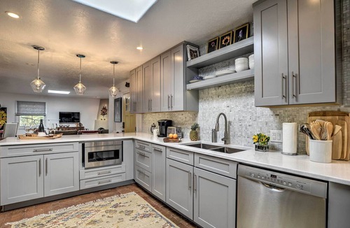 Vista Encantada Condo | Modern Condo w/Santa Fe Charm 1 Mi to Plaza