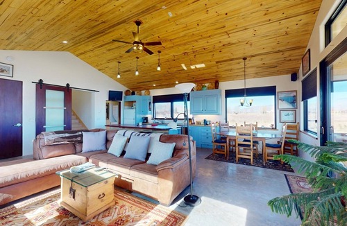 Gunnison House | Modern Country Hideaway