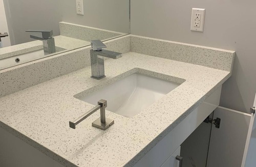 Southeast Edmonton House | Modern Cozy Basement room & Private washroom, wifi Internet, TV and much more.