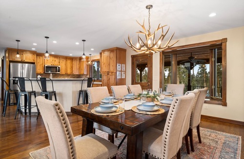 Grand Lake House | Modern & cozy! Mountain & lake views! Hot Tub! Pet Friendly!