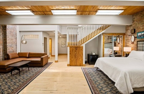 Glenwood Springs Hotel | Modern Downtown Escape Near Colorado Hiking & Adventure Spots