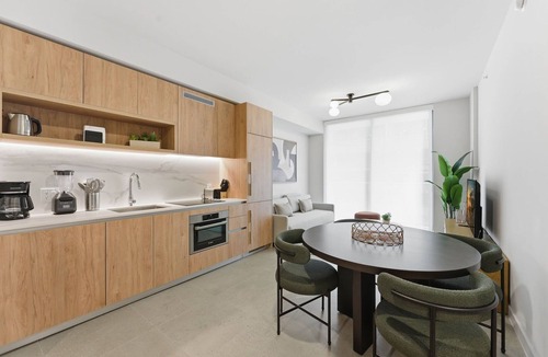 Downtown Miami Villa | Modern Downtown Miami Apt w/Balcony