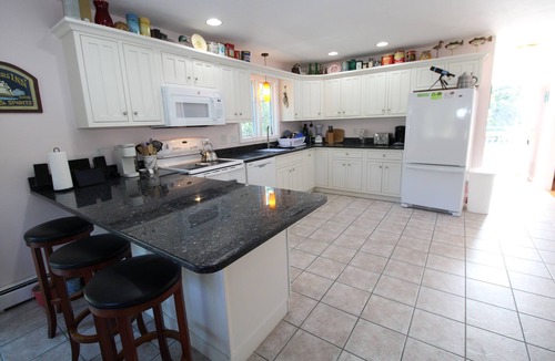 North Eastham House | Modern Eastham Home Near Kingsbury Beach (1690)