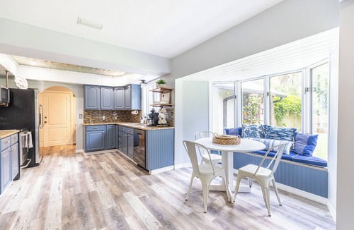 Jupiter Farms House | Modern Farmhouse 4BR w/Fenced Huge Yard/Family and Dog Friendly/15 min to Beach