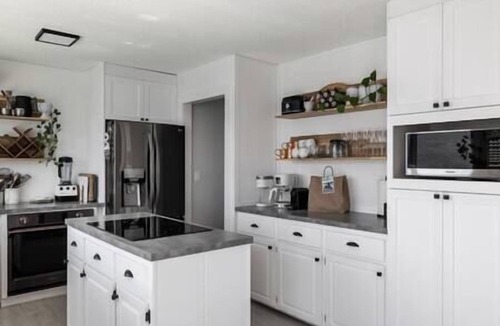 Central Okanagan House | Modern Farmhouse with Magical Lake View