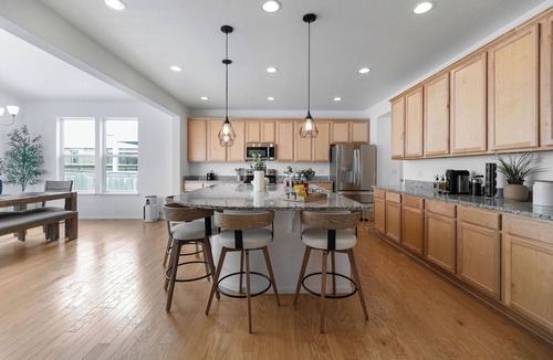 Commerce City House | Modern Home 10 minutes from the Denver International Airport & Gaylord Resort!