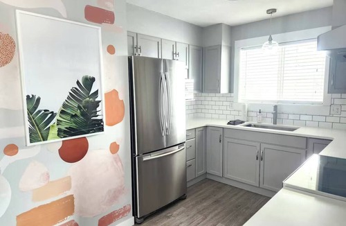 Okanagan-Similkameen Apartment | Modern Lake City Getaway