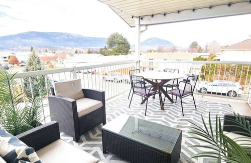 Okanagan-Similkameen Apartment | Modern Lake City Getaway