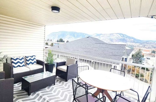 Okanagan-Similkameen Apartment | Modern Lake City Getaway