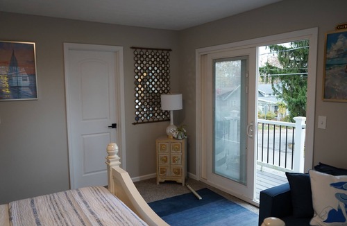 Chippewa Lake House | Modern Lake Side Retreat Big Drive Way Cozy Feel Pet Friendly