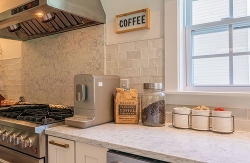 Manchester Center Apartment | Modern Mountain Retreat w/Chef’s Kitchen