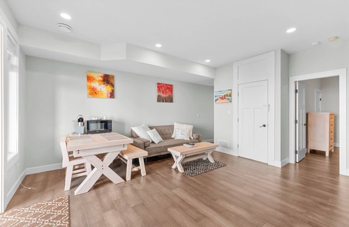 Regional District of Nanaimo House | Modern Oceanview 2BR Suite w/Patio & Private Entry | Nanaimo Retreat