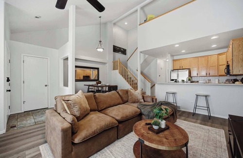 Fort Collins House | Modern Organic Townie | King Bed & Jacuzzi Tub