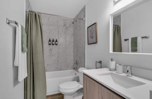 East Little Havana Apartment | Modern Stay Near Beach 2 bedrooms and 2 bathrroms #207