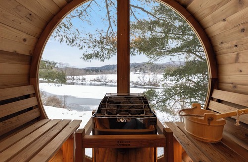 Johnson House | Modern Tiny House | Hot Tub, Sauna, River & Views