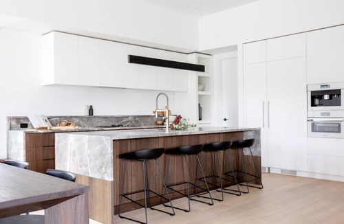 Nicklaus North House | Modern Whistler Retreat with Hot Tub, Close to Golf Course and Whistler Village