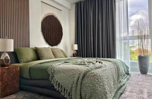 Downtown Hollywood Apartment | MONROE APART HOTEl