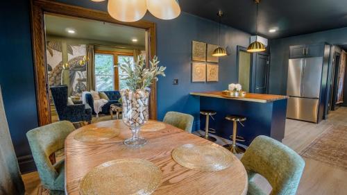 Akron House | Moody 1920 Brick House Hot Tub