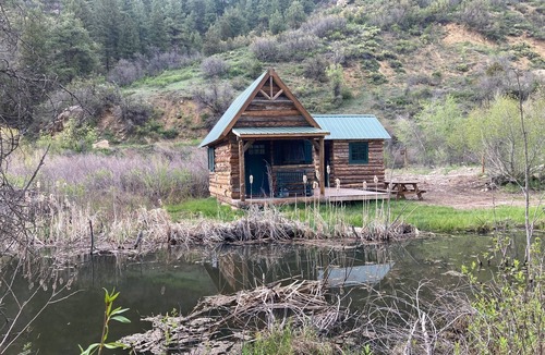Somerset Cabin | Moose Landing Cabin - Leave Lovers Retreat on River on Kebler Pass