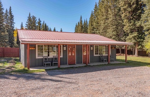 Almont House | Mountain Adventure Base: Fish, Hike, Raft & Ride from Riverside Cabins