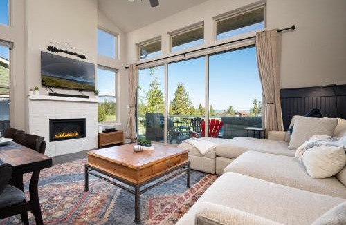 Rendezvous House | Mountain Cabin 17 I Private Hot Tub I Great Views I Activity Program