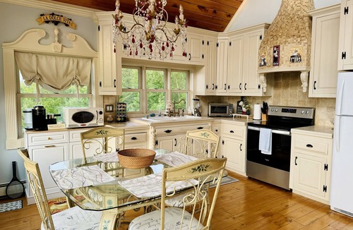 Conway Ski Chalet | Mountain Chalet w/Breathtaking Views, Hot Tub, Theater & Pub