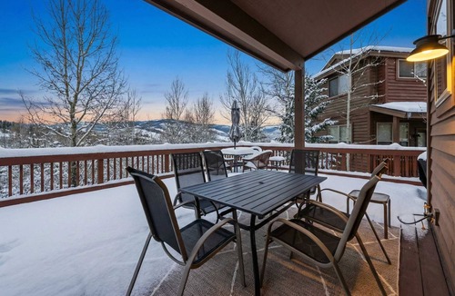 Wildernest House | Mountain Escape w/Hot Tub, Near Ski Resorts & I-70
