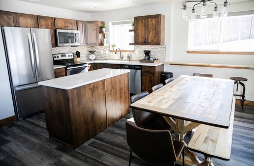Estes Park House | Mountain Getaway—Hot Tub—Wifi—Game Room-Mtn Views—Fam Friendly