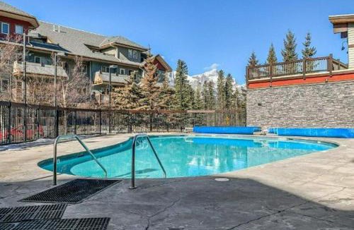 Canmore House | Mountain Memories Family Fun at The Lodges