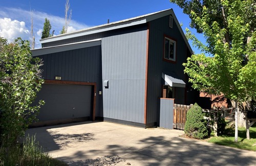 Basalt House | Mountain Modern house 20 minutes from Aspen, quick stroll to old town Basalt