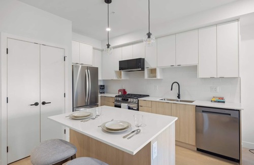 Langford Condo | Mountain Peaks