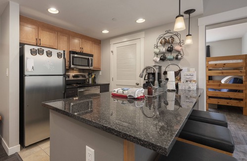 Winter Park Condo | Mountain Stay | Cozy Corner Patio