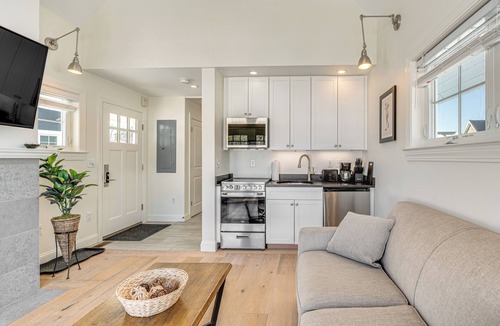 Thornton Cottage | Mtn Views + Resort Perks: Cozy Cottage in Thornton